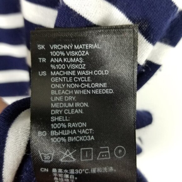 H&M Striped Half Sleeve Shirt Women's XS Basic Scoop Neck Navy Blue White - Picture 7 of 7